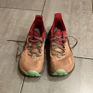 Women’s Altra Olympus